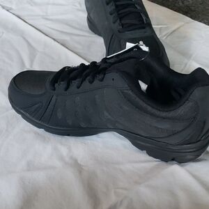 Men's Black Athletic Shoes